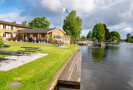Opsamling og afsætning af kano og kajakker fra haven.  Det er muligt fra vandsiden at komme op i haven med jeres kajak og kano.