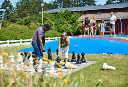 Danhostel Ishøj strand - Ude med blomster og aktiviteter